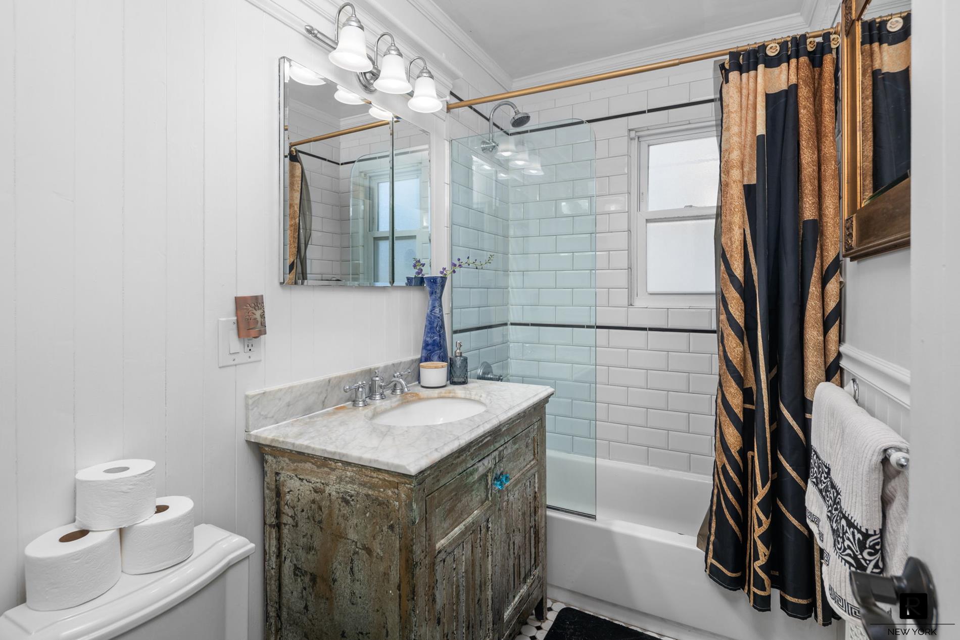 #14 photo, 37 Centre Street, ブロンクス区 City Island , NY 10464