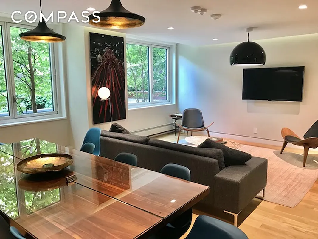 #14 photo, 301 W 53rd Street, マンハッタン Hell's Kitchen , NY 10019