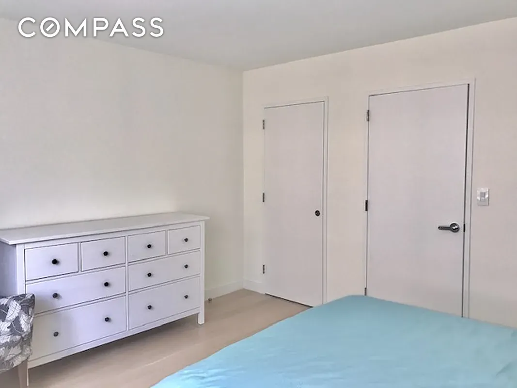 #7 photo, 301 W 53rd Street, マンハッタン Hell's Kitchen , NY 10019