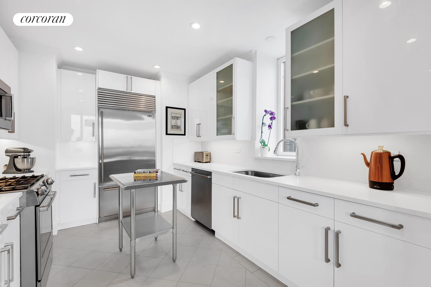 #4 photo, 351 E 51ST Street, マンハッタン Turtle Bay , NY 10022