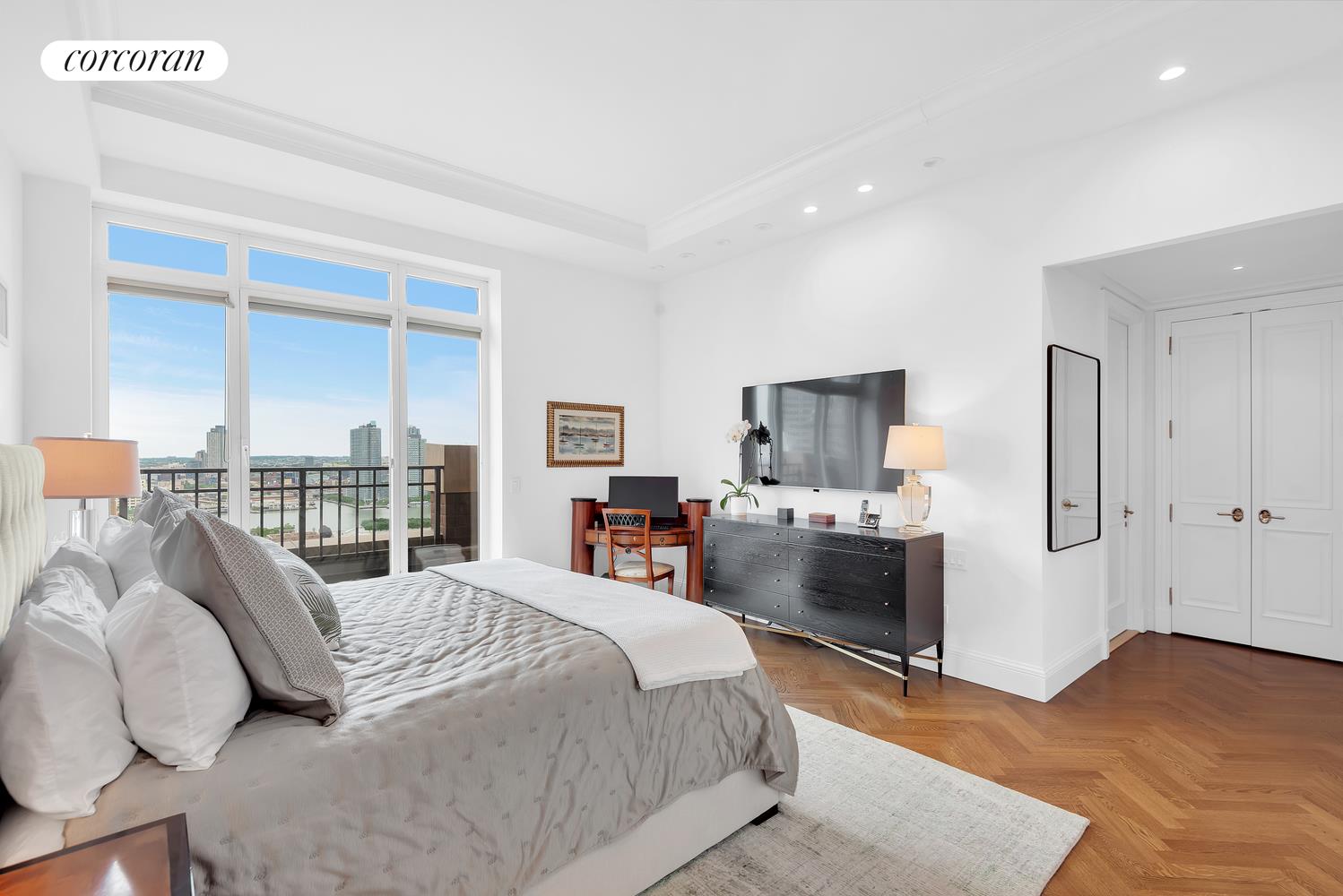 #5 photo, 351 E 51ST Street, マンハッタン Turtle Bay , NY 10022