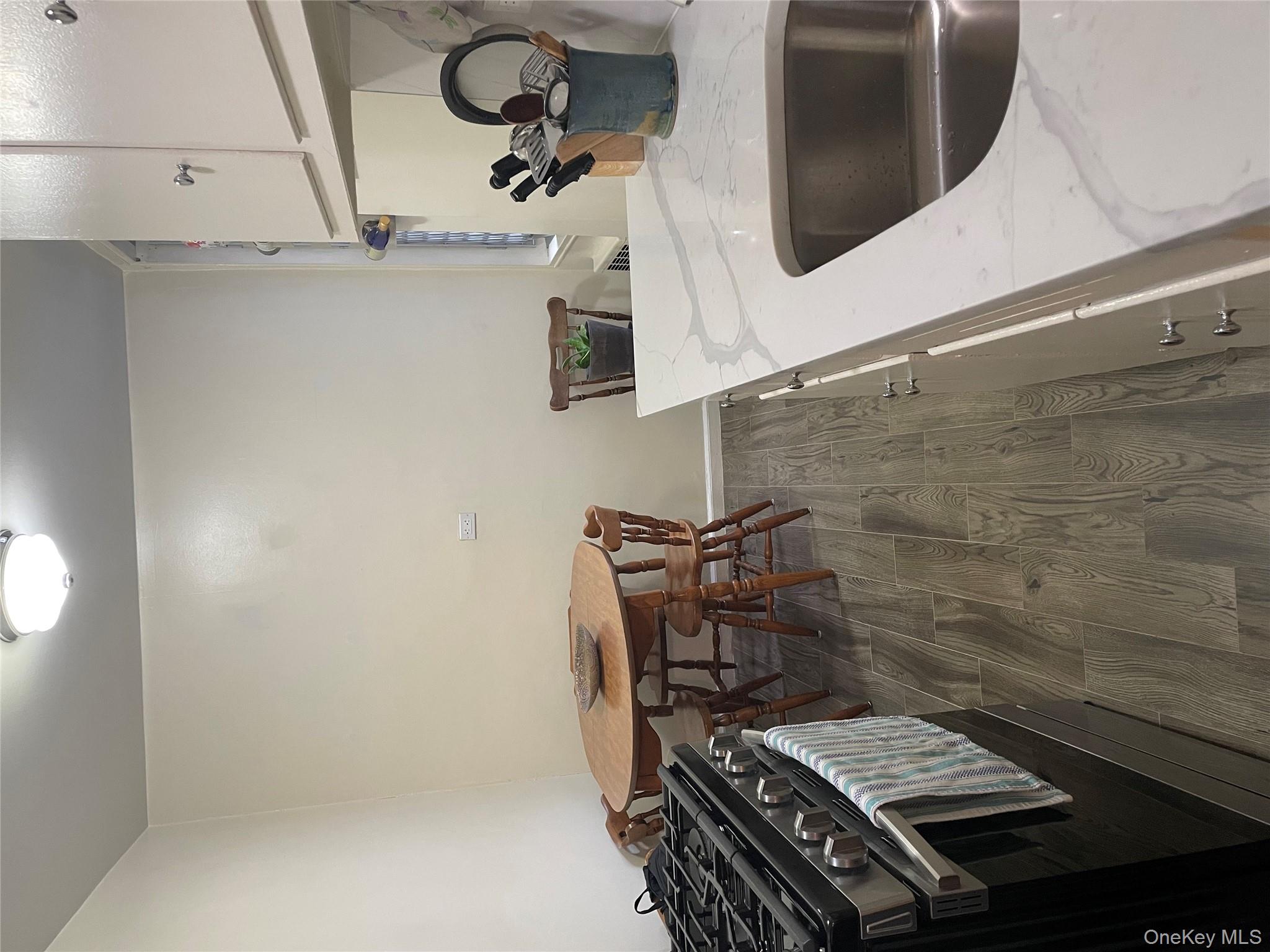 #6 photo, 1430 Thieriot Avenue, ブロンクス区 Bronx , NY 10460