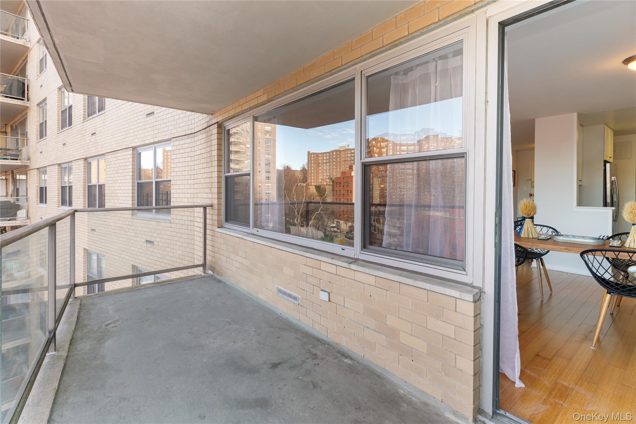 #11 photo, 2500 Johnson Avenue, ブロンクス区 Bronx , NY 10463