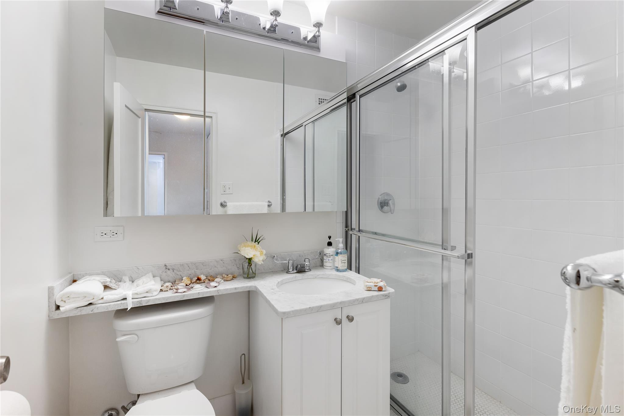 #12 photo, 2500 Johnson Avenue, ブロンクス区 Bronx , NY 10463