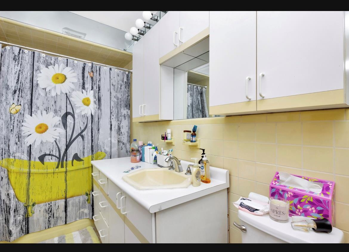 #6 photo, 7510 Juniper Boulevard, কুইন্‌স Middle Village , NY 11379