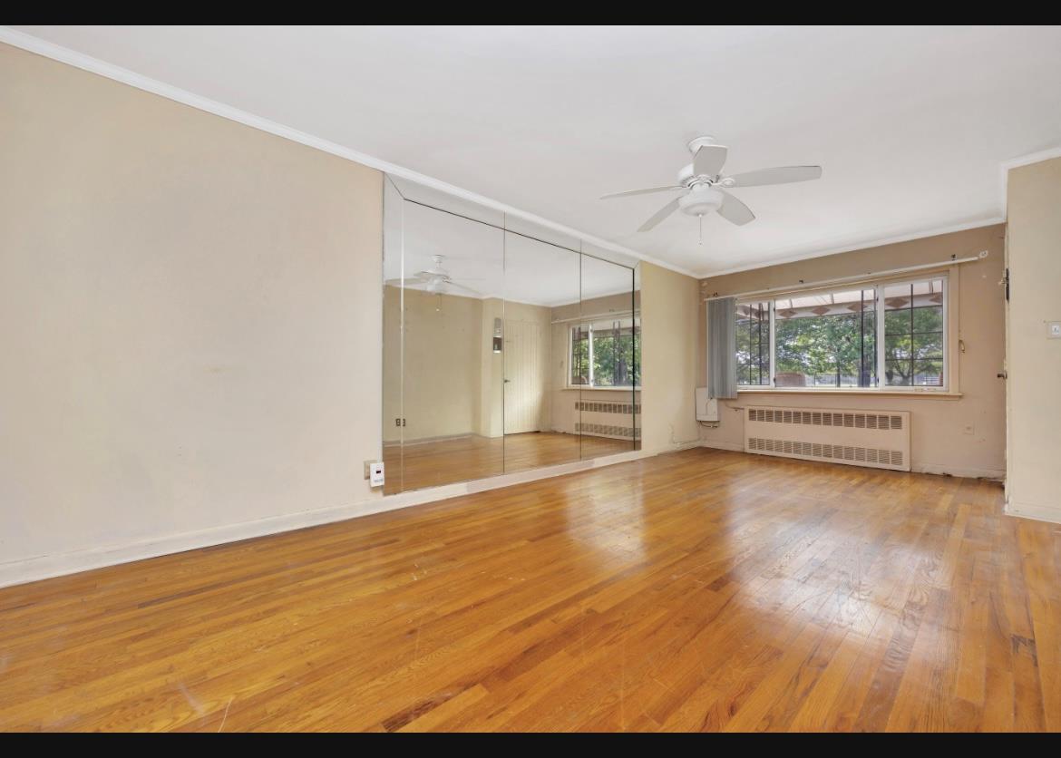 #8 photo, 7510 Juniper Boulevard, কুইন্‌স Middle Village , NY 11379