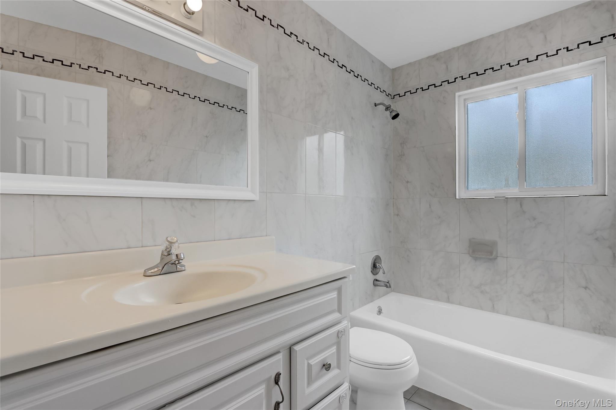 #14 photo, 16 Allegheny Drive, サフォーク郡 Farmingville , NY 11738