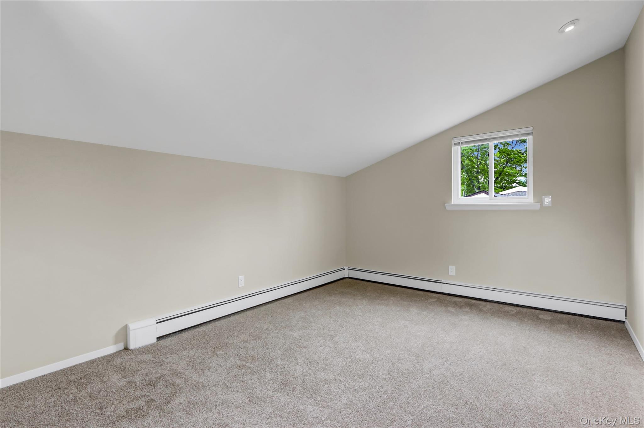 #8 photo, 16 Allegheny Drive, サフォーク郡 Farmingville , NY 11738