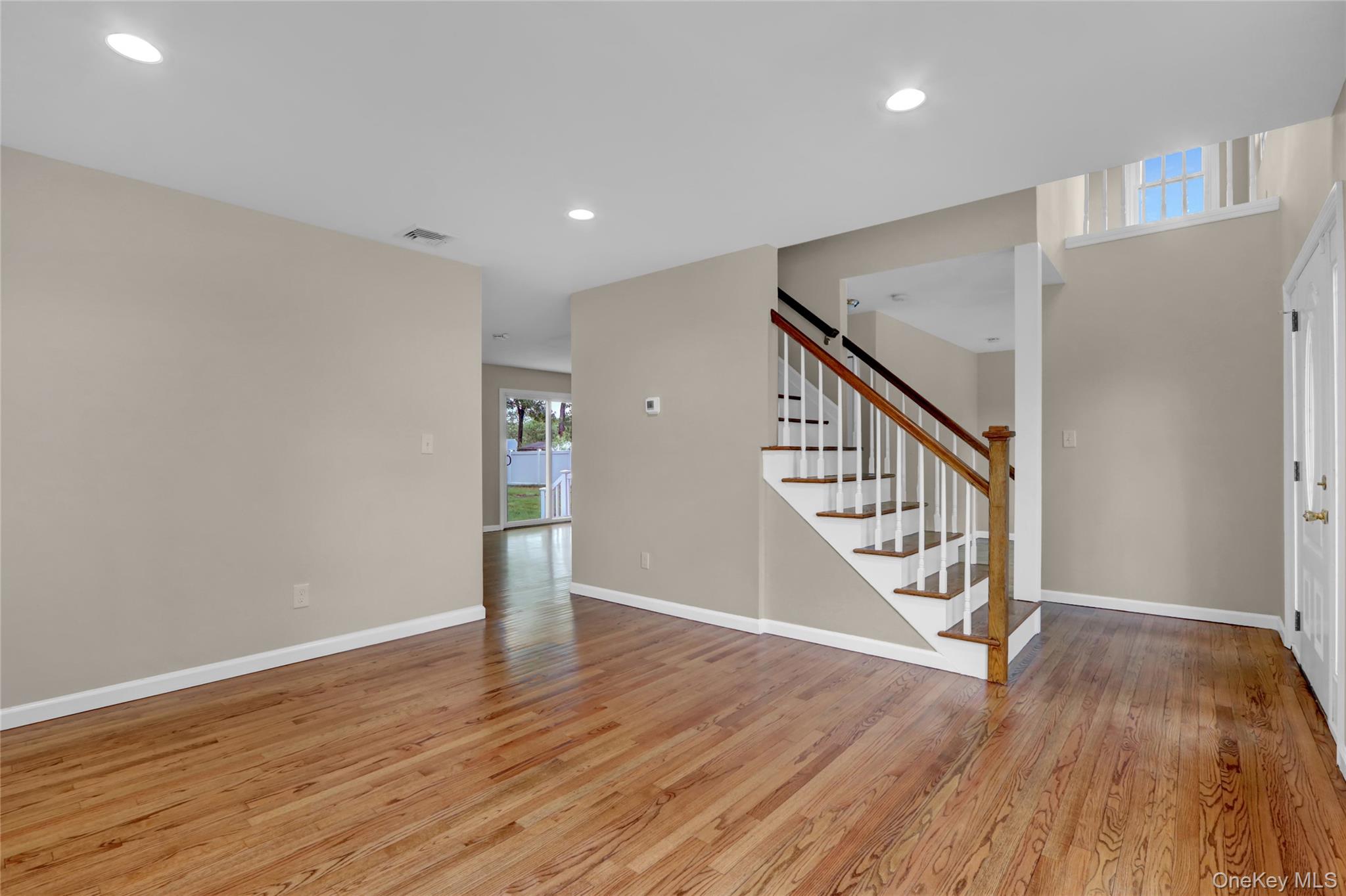 #4 photo, 31 Teller Avenue, Coram , NY 11727