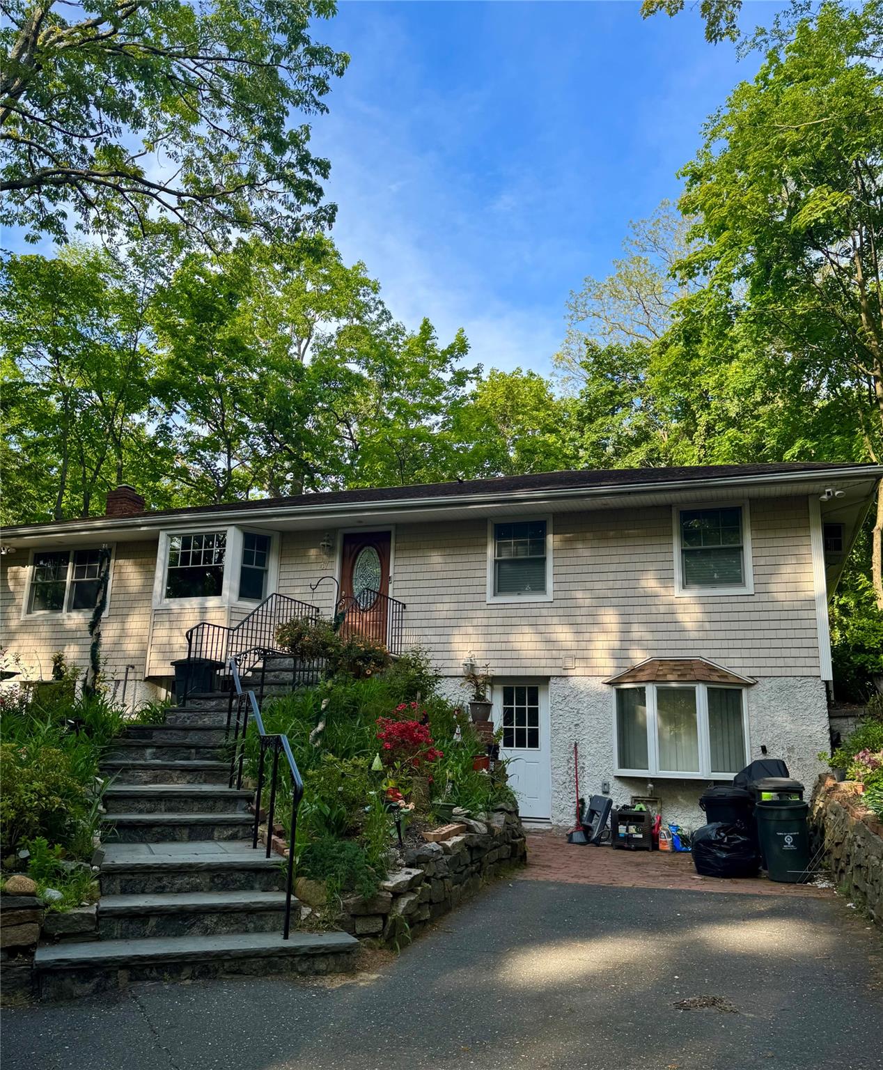 #1 photo, 47 Hammond Road, Glen Cove , NY 11542