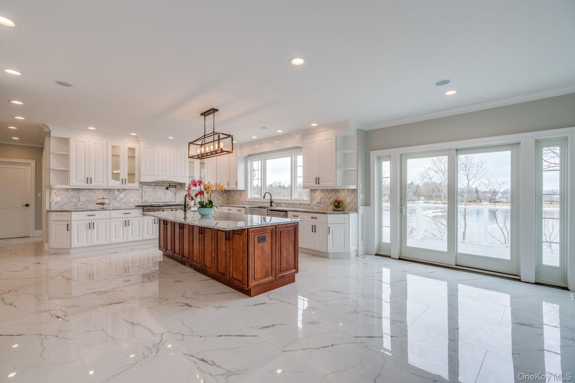 #17 photo, 12 Barbara Lane, ナッソー郡 Glen Cove , NY 11542