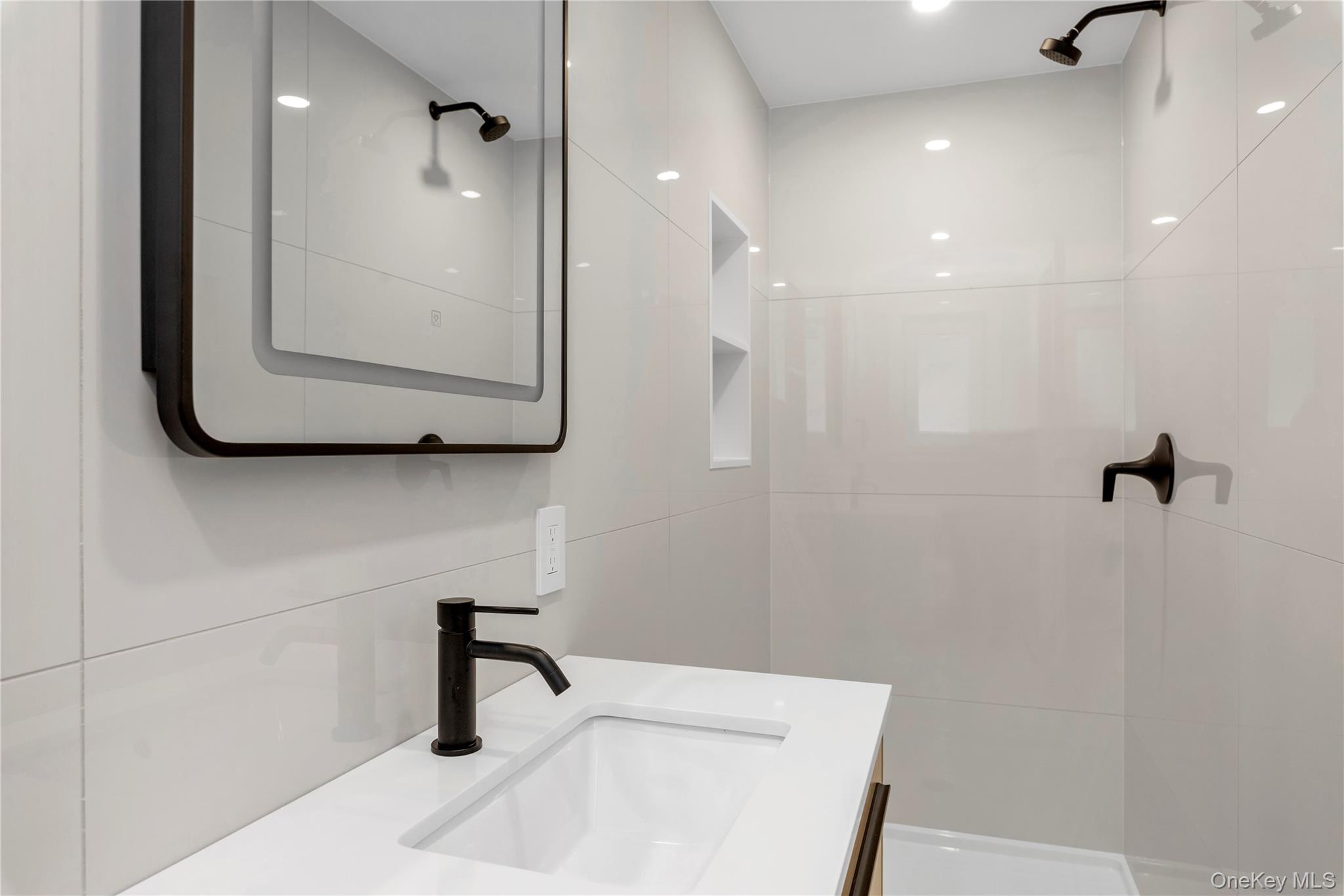 #14 photo, 27 Meadowfield Lane, ナッソー郡 Glen Cove , NY 11542