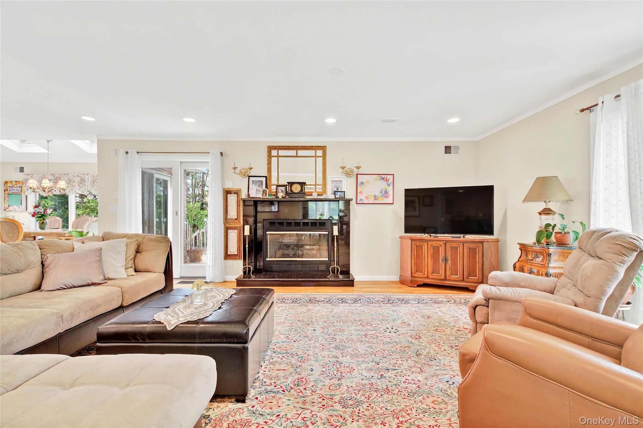 #12 photo, 249 Park Avenue, Eastchester , NY 10709