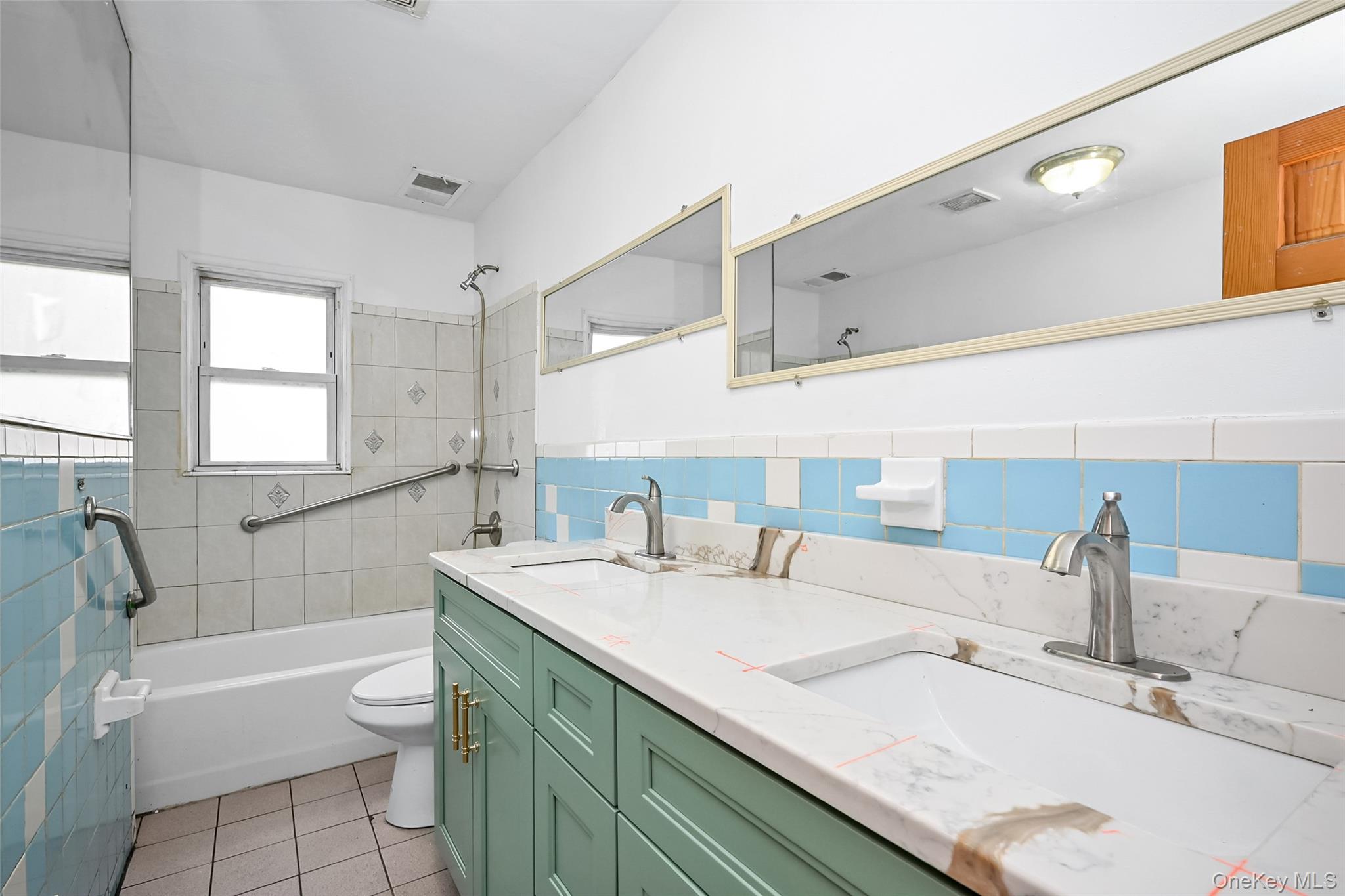 #16 photo, 97-16 222nd Street, クイーンズ区 Queens Village , NY 11429