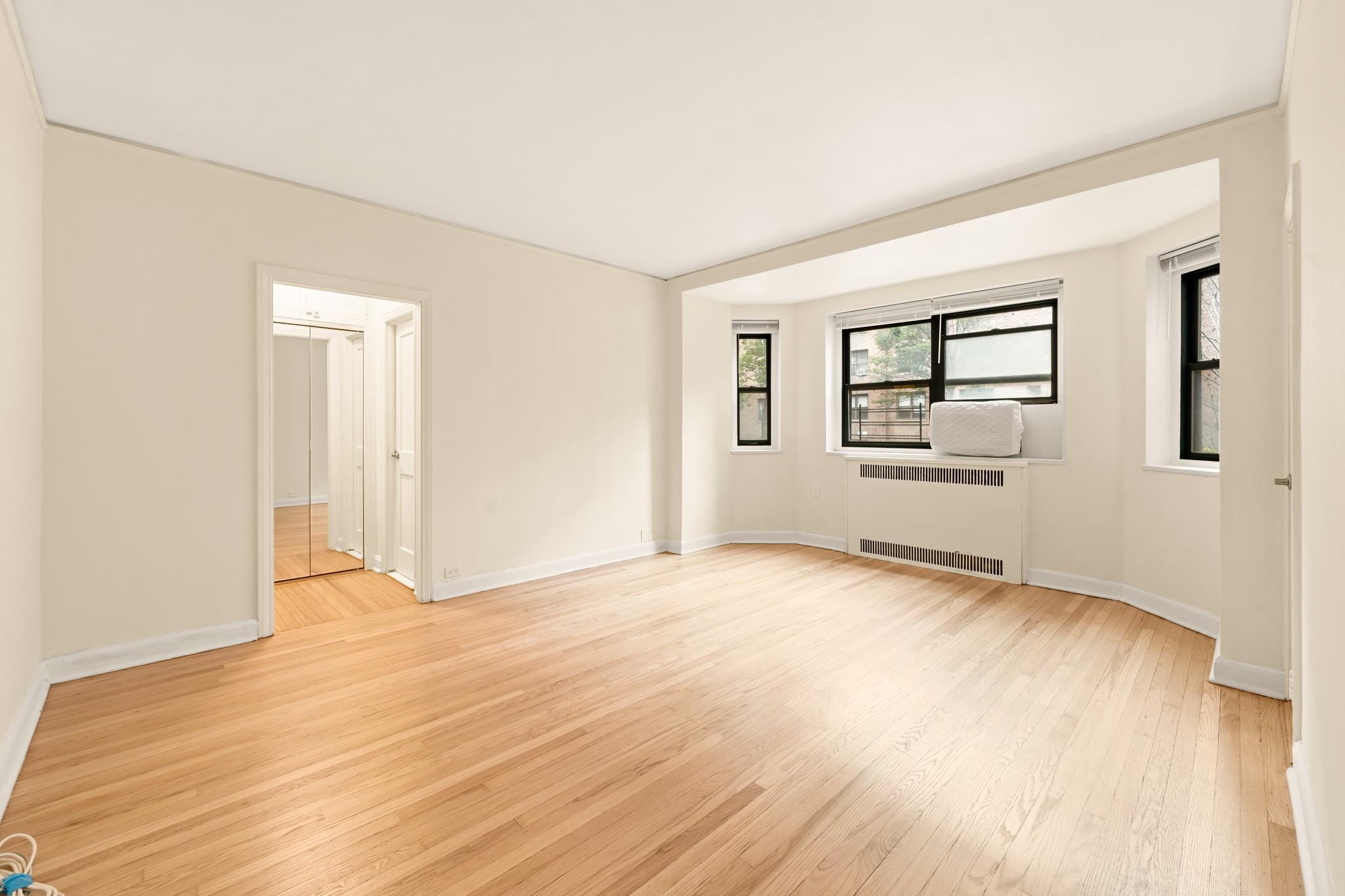 #2 photo, 34-21 78th Street, クイーンズ区 Jackson Heights , NY 11372