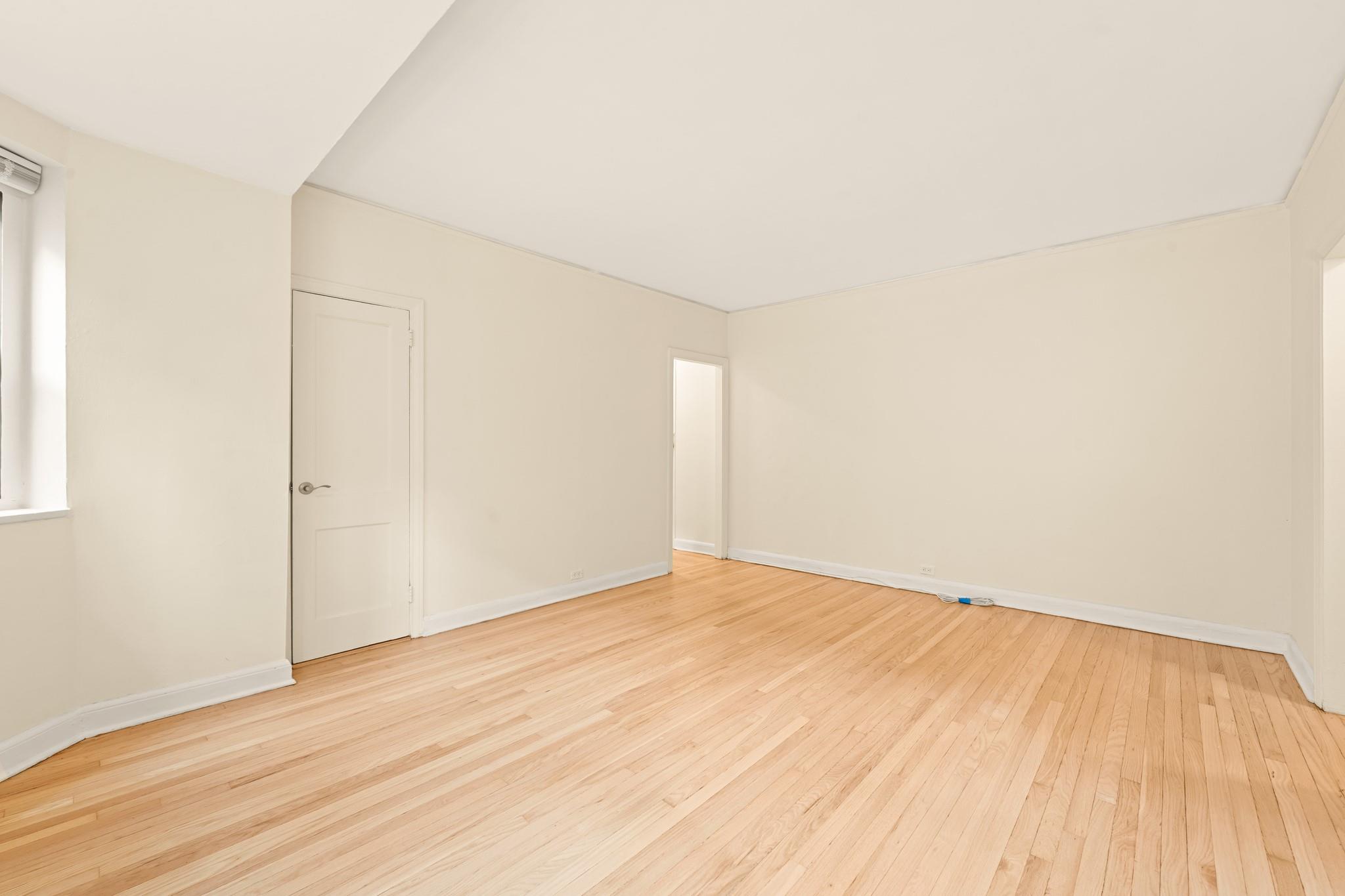 #4 photo, 34-21 78th Street, クイーンズ区 Jackson Heights , NY 11372