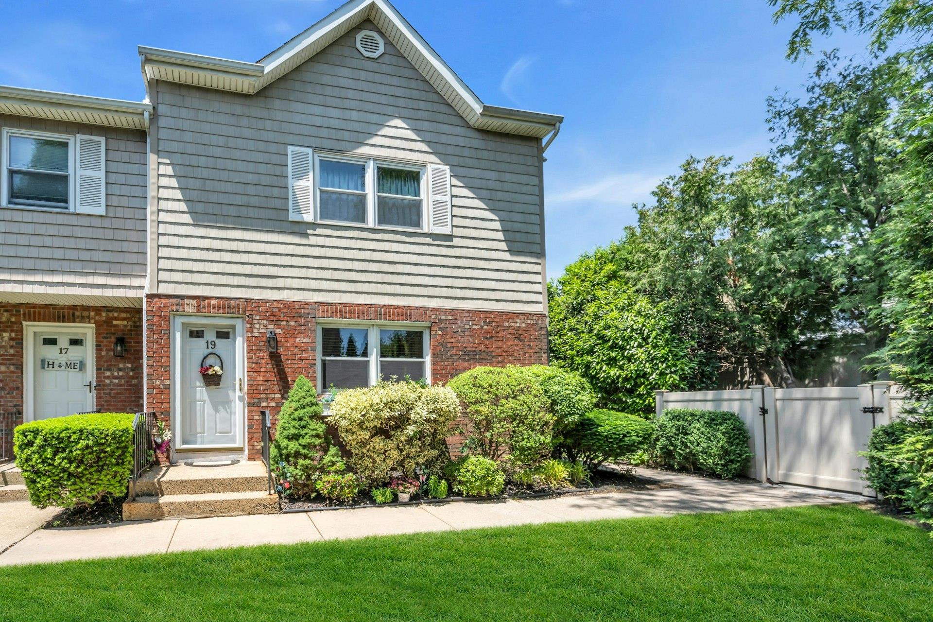 #1 photo, 1425 Jerusalem Avenue, 长岛 North Merrick , NY 11566