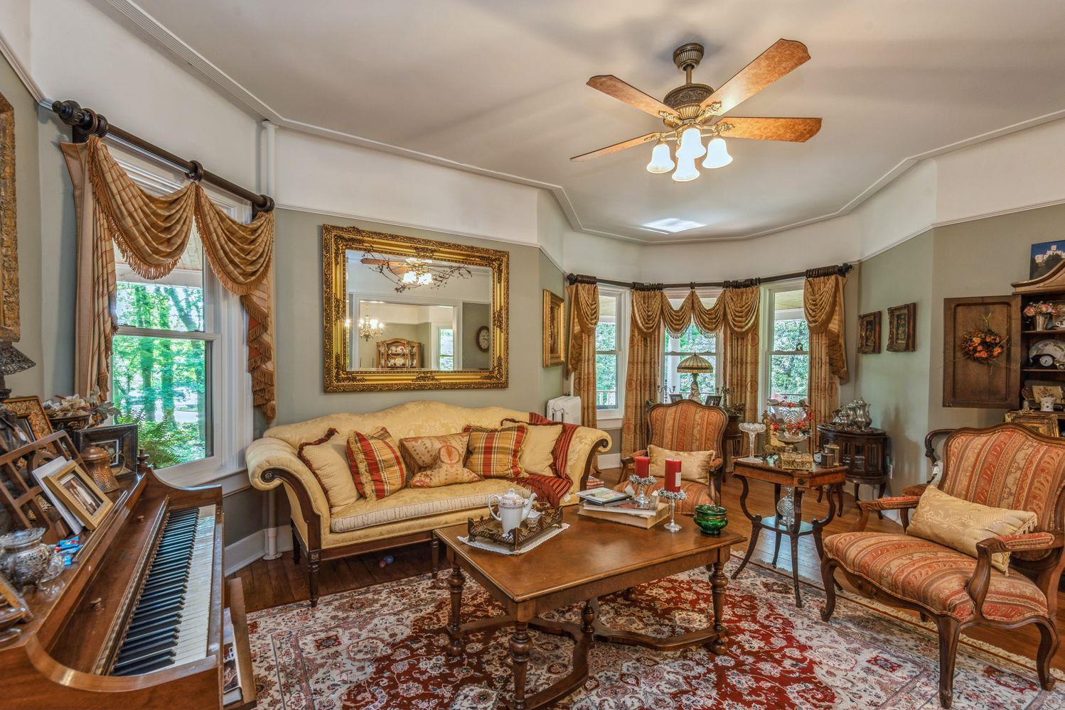 #13 photo, 110 Red Spring Lane, ナッソー郡 Glen Cove , NY 11542