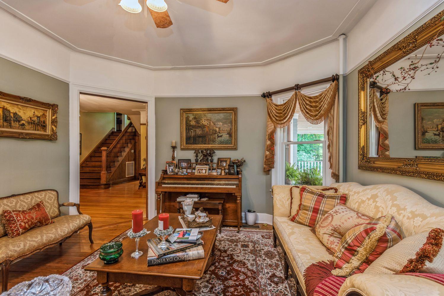 #16 photo, 110 Red Spring Lane, ナッソー郡 Glen Cove , NY 11542