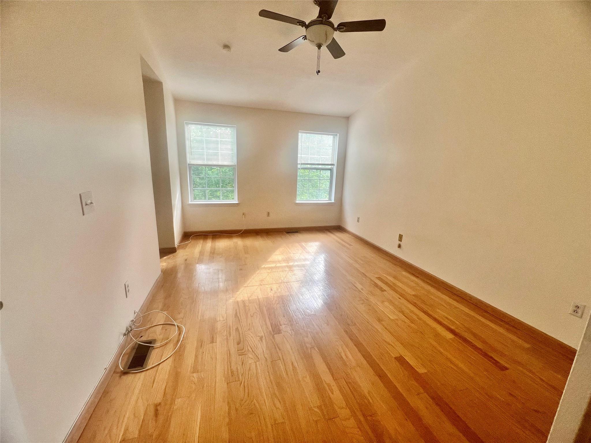 #11 photo, 28 Kent Court, Middletown , NY 10940