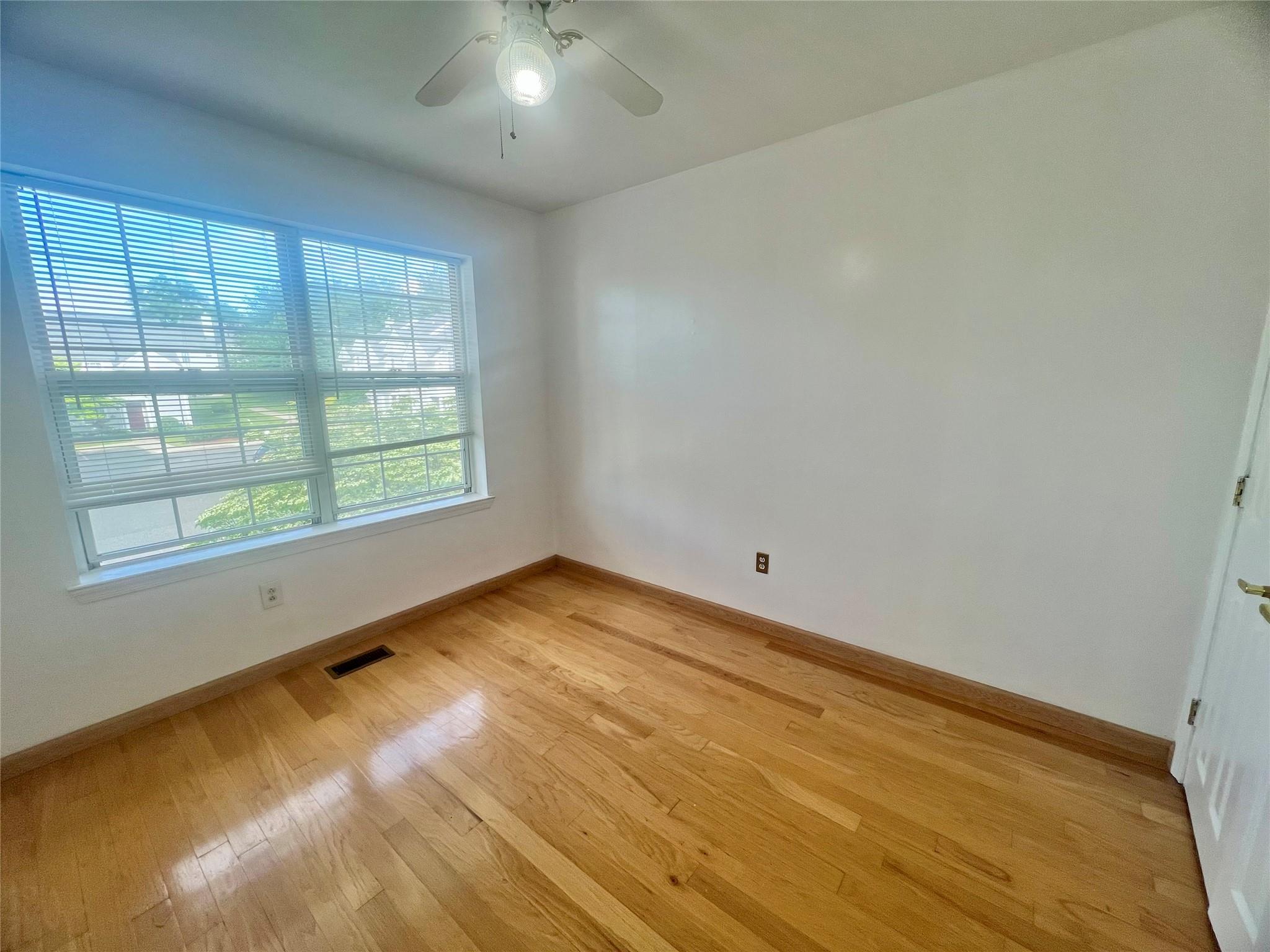 #15 photo, 28 Kent Court, Middletown , NY 10940