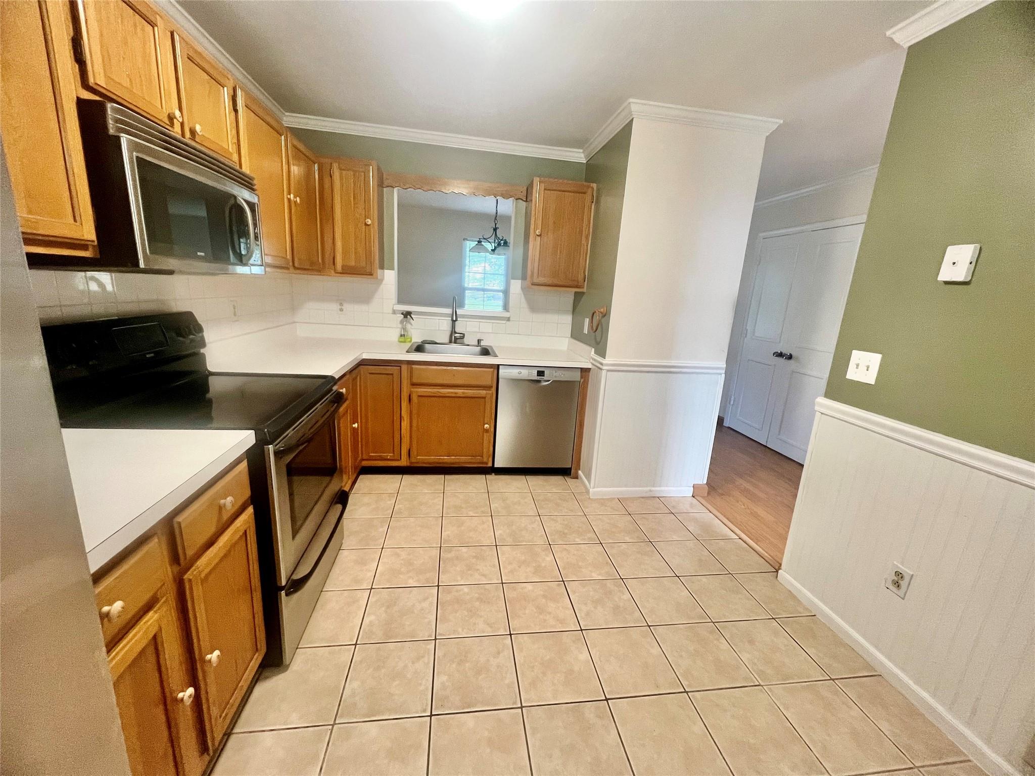 #5 photo, 28 Kent Court, Middletown , NY 10940