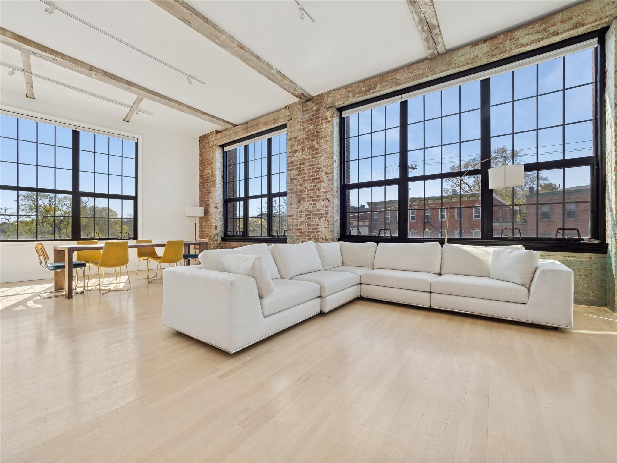 #1 photo, 1 E Main Street, Beacon , NY 12508