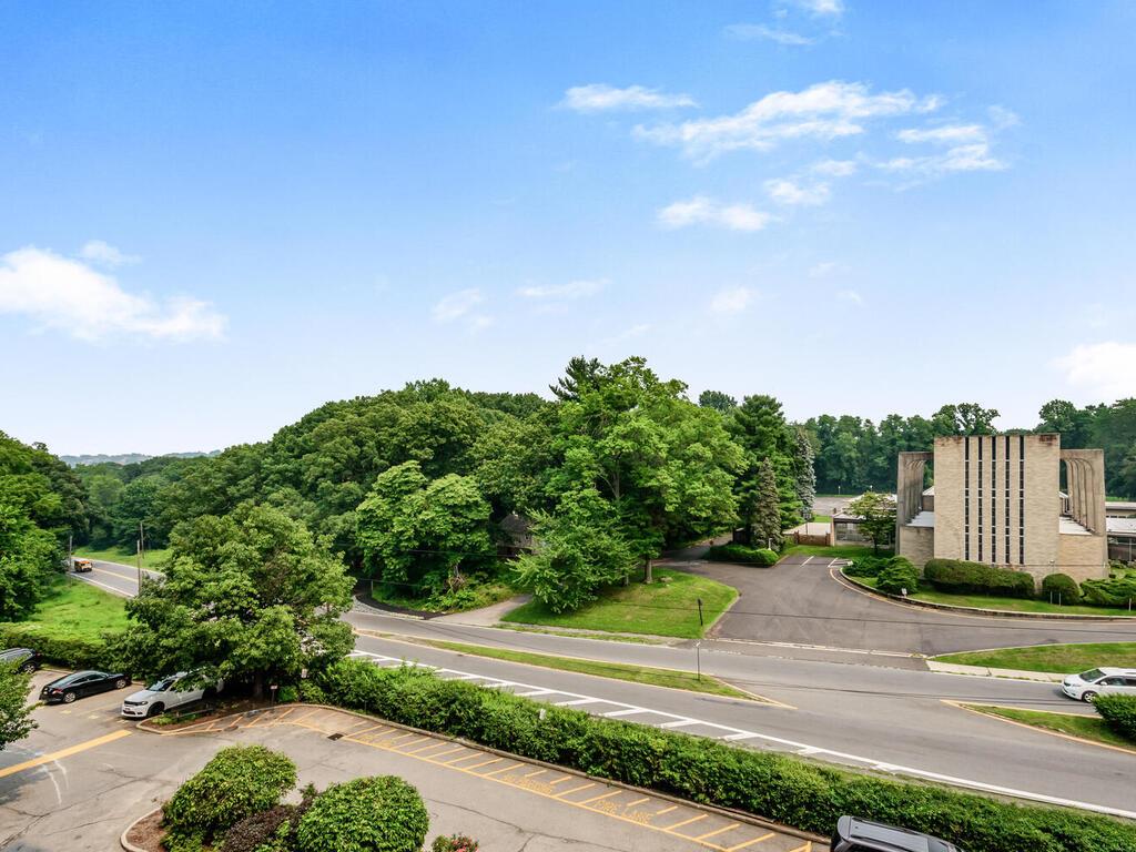 #15 photo, 245 Rumsey Road, Yonkers , NY 10701