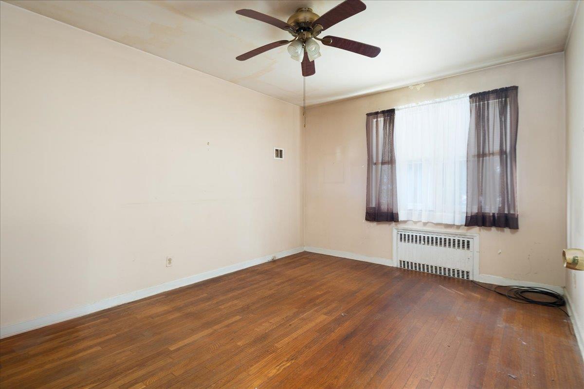 #6 photo, 343 Franklin Avenue, Hewlett , NY 11557