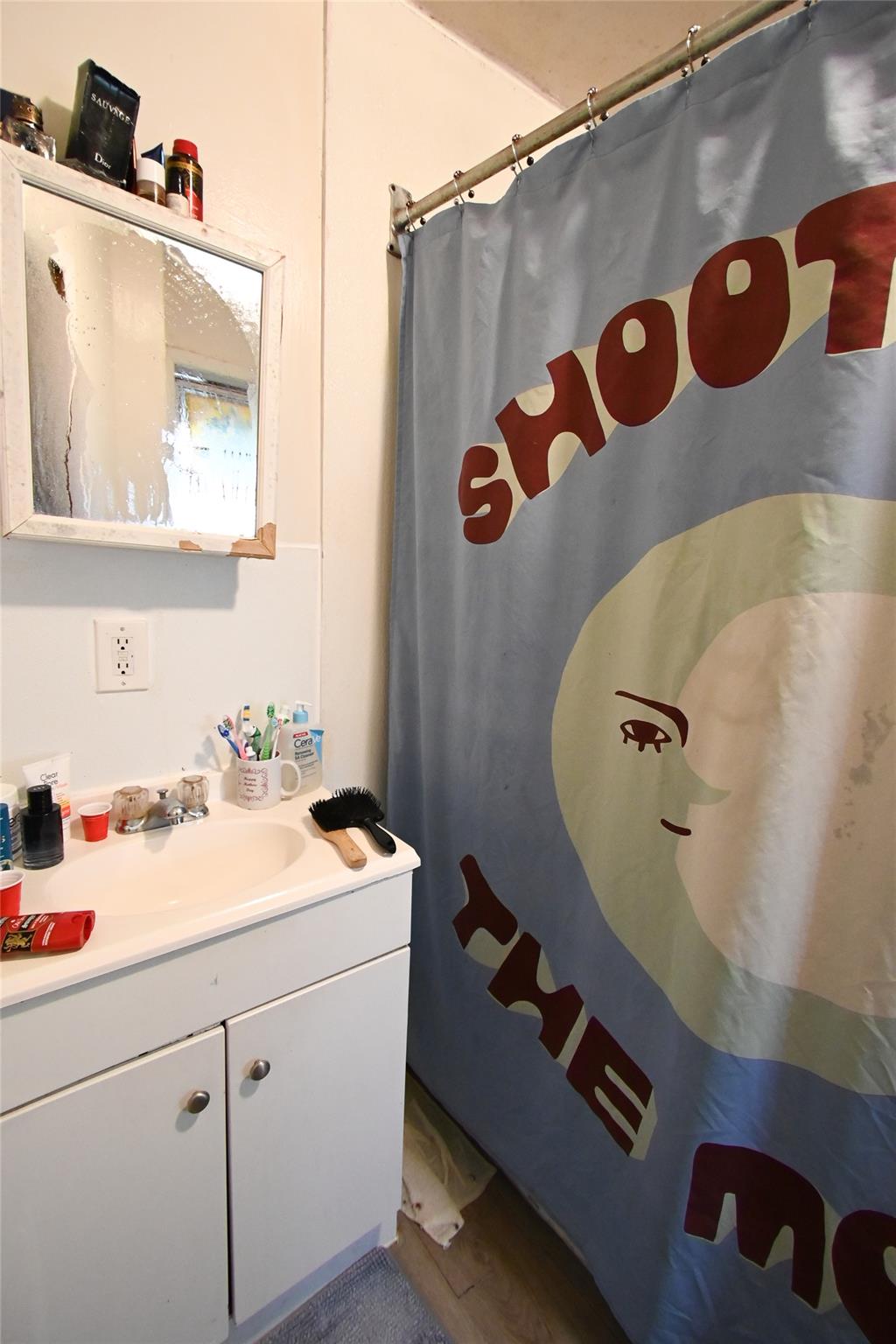 #17 photo, 9-01 College Point Blvd, クイーンズ区 College Point , NY 11356