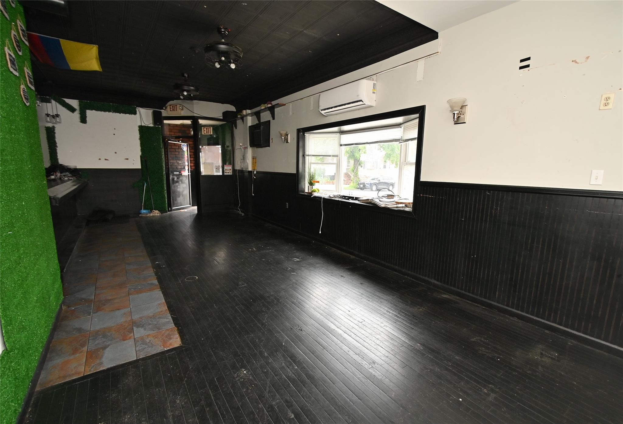 #7 photo, 9-01 College Point Blvd, クイーンズ区 College Point , NY 11356