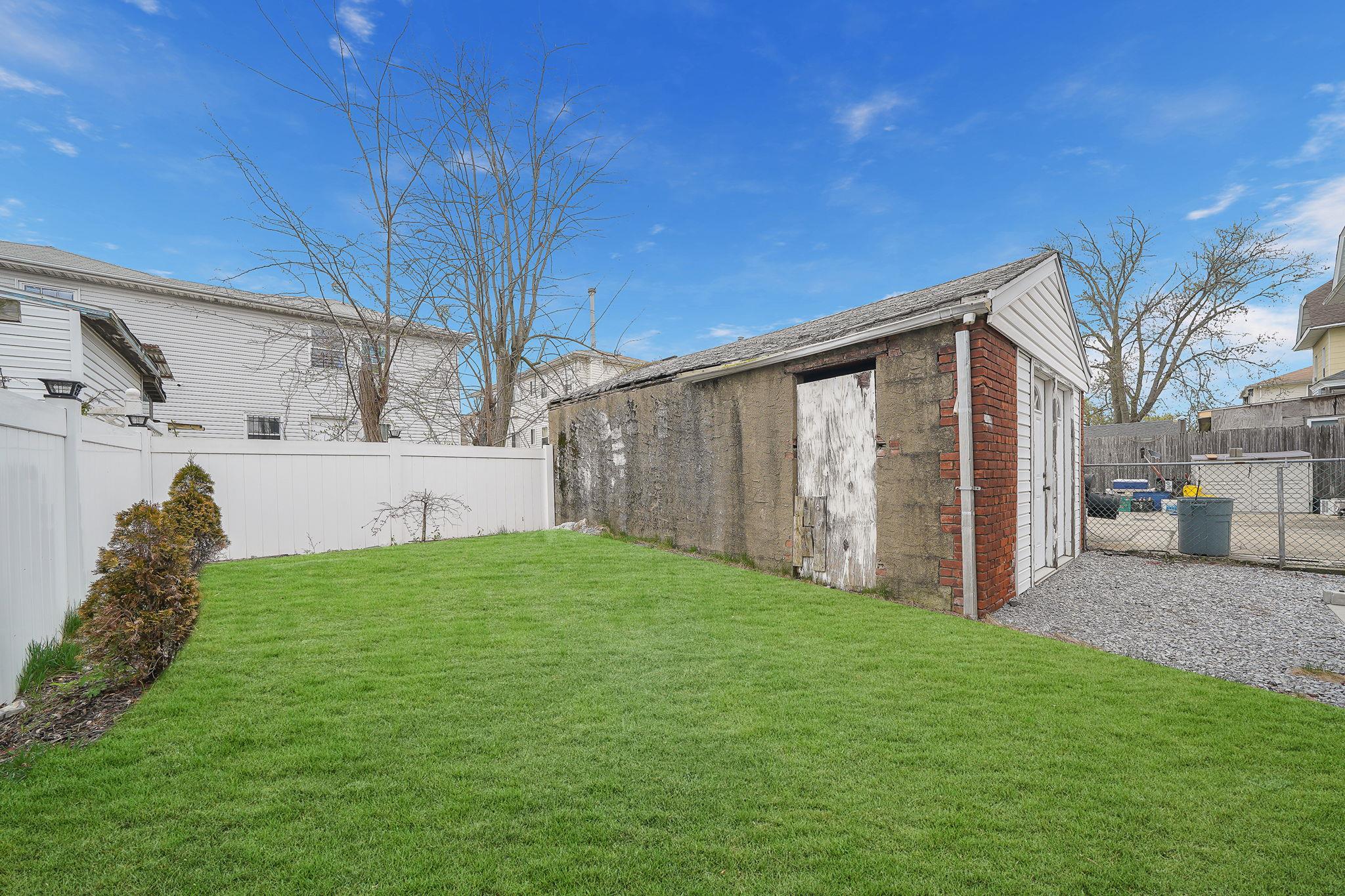 #10 photo, 6944 Burchell Avenue, クイーンズ区 Arverne , NY 11692