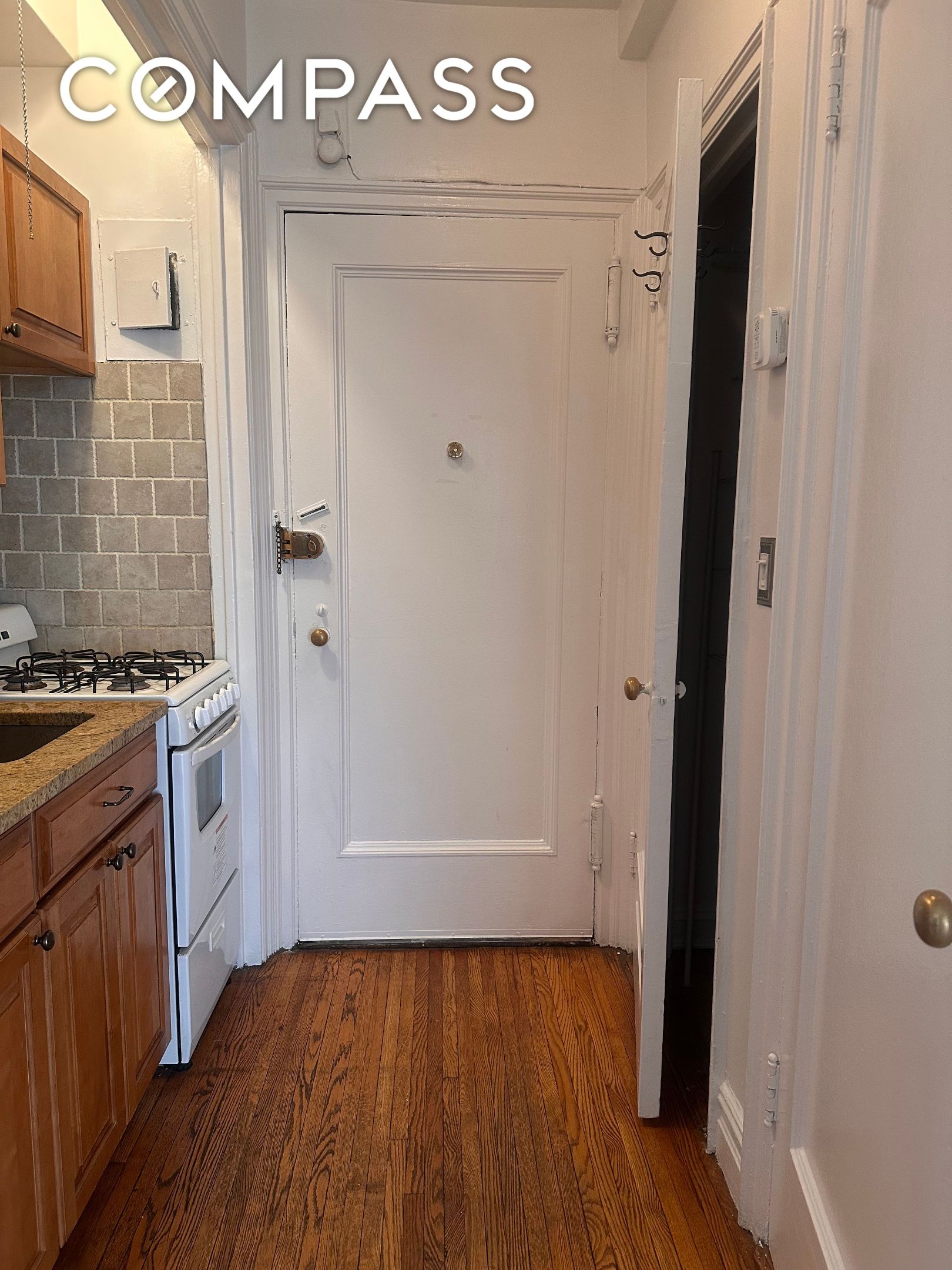 #4 photo, 457 W 57th Street, マンハッタン Hell's Kitchen , NY 10019