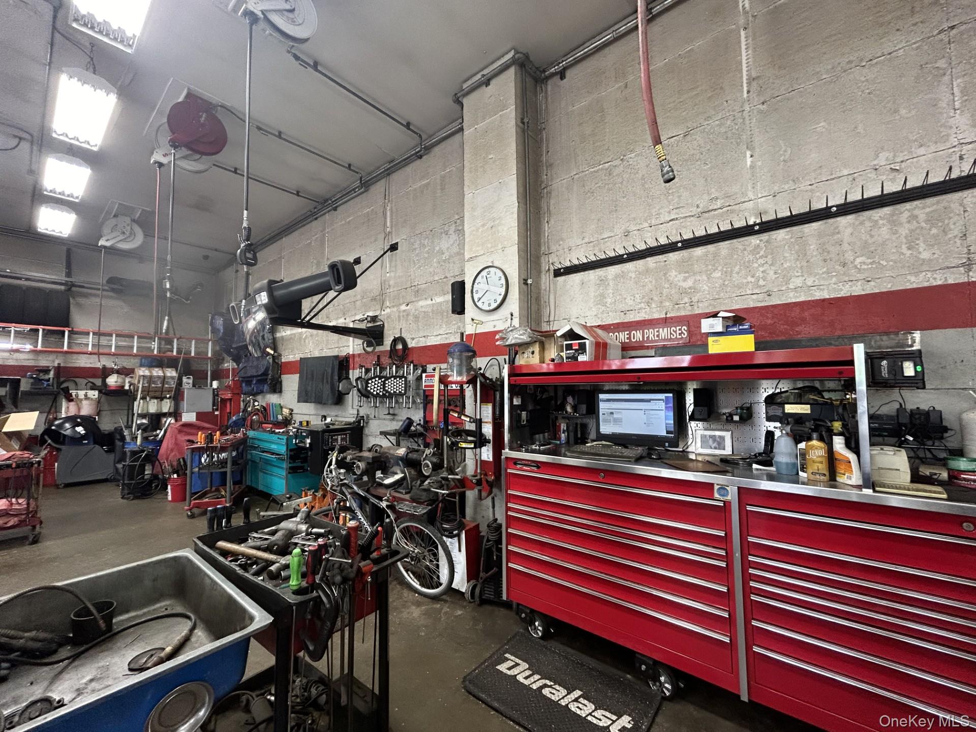 #11 photo, 988 W Jericho Turnpike, サフォーク郡 Smithtown , NY 11787