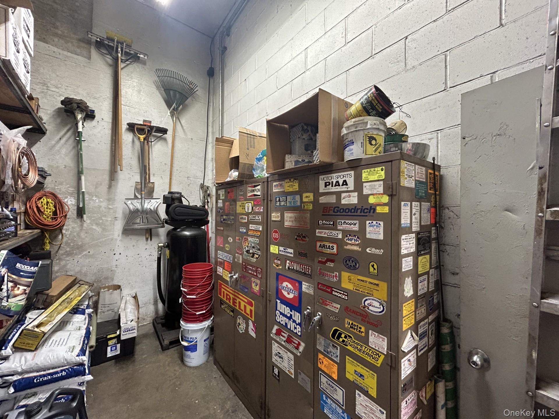 #12 photo, 988 W Jericho Turnpike, サフォーク郡 Smithtown , NY 11787