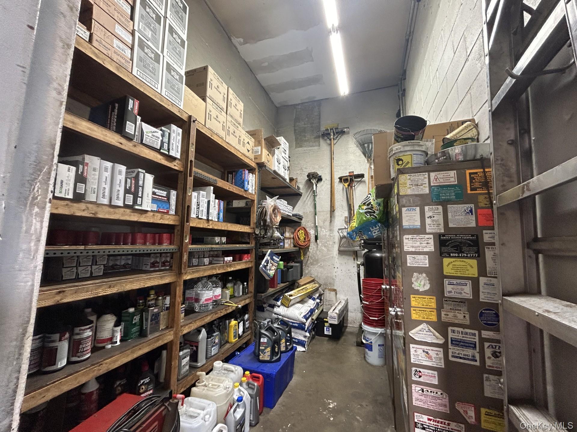 #13 photo, 988 W Jericho Turnpike, サフォーク郡 Smithtown , NY 11787