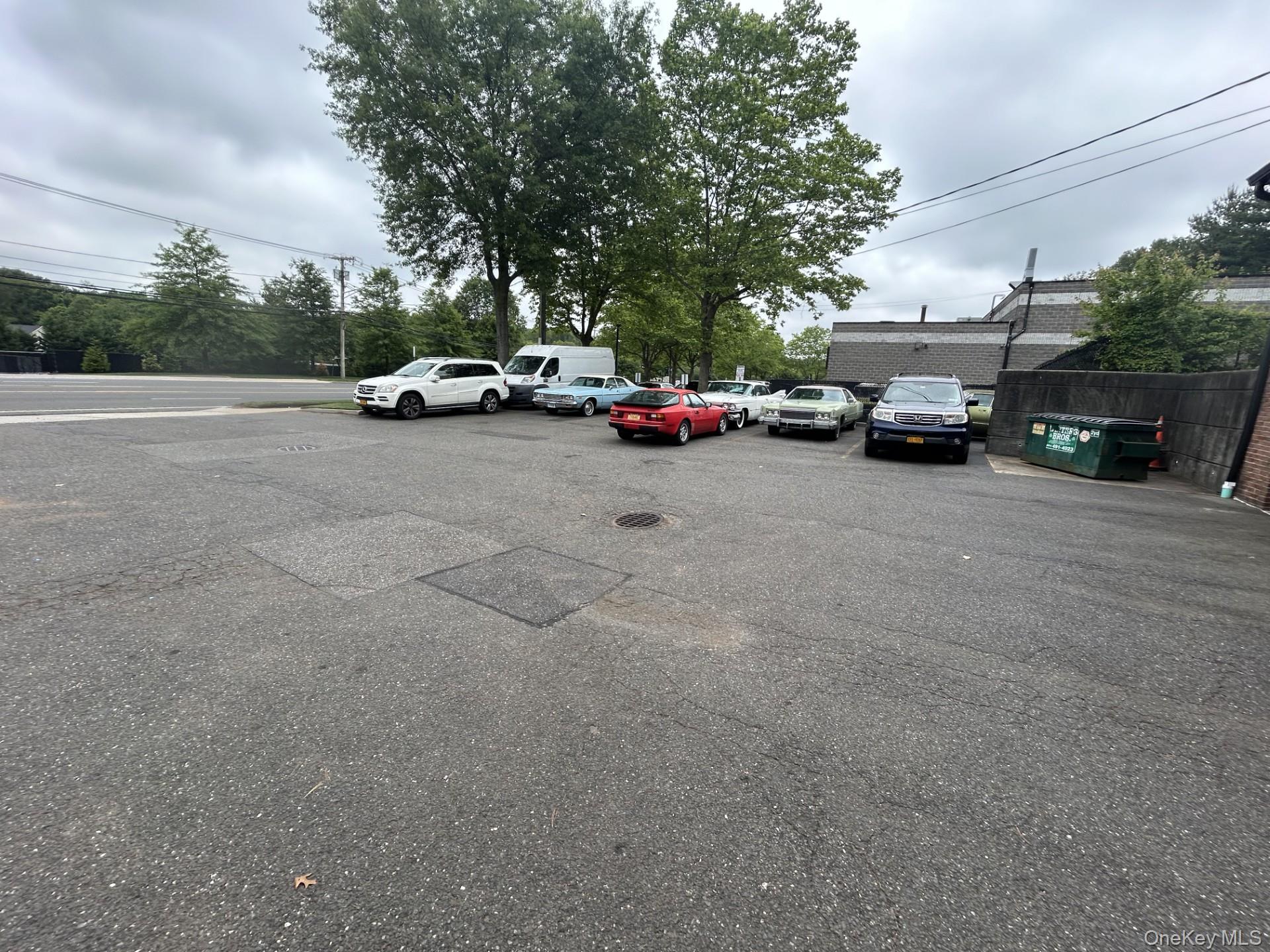 #16 photo, 988 W Jericho Turnpike, サフォーク郡 Smithtown , NY 11787