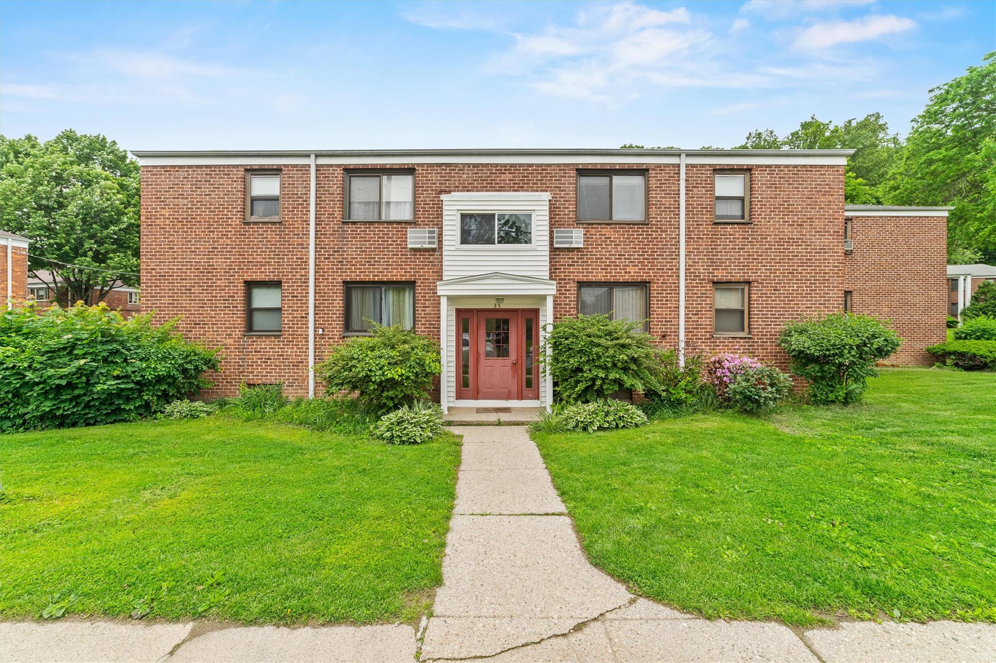 #1 photo, 35 Lawrence Drive, White Plains , NY 10603