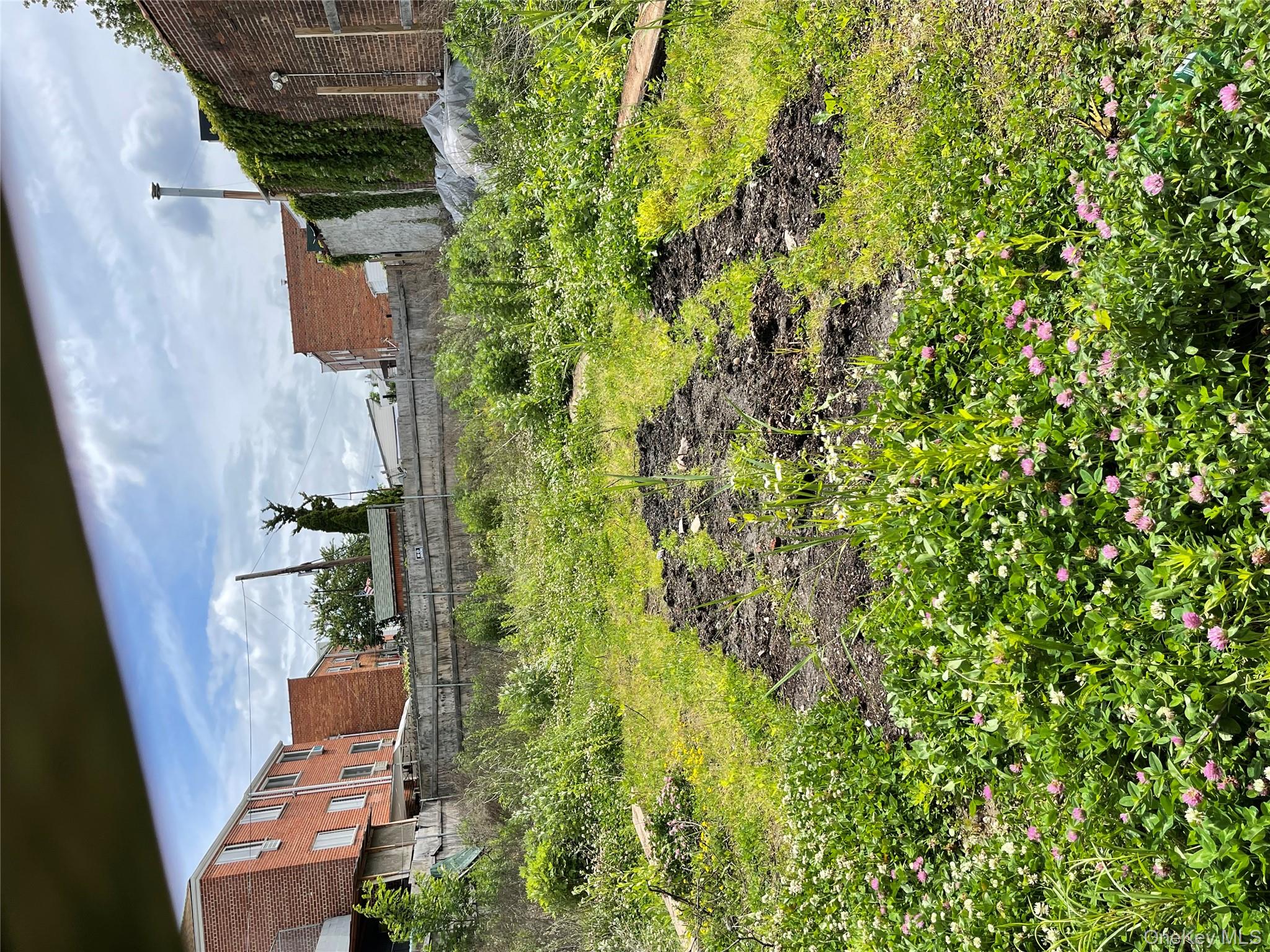 #4 photo, 57-37 59th Street, クイーンズ区 Maspeth , NY 11378