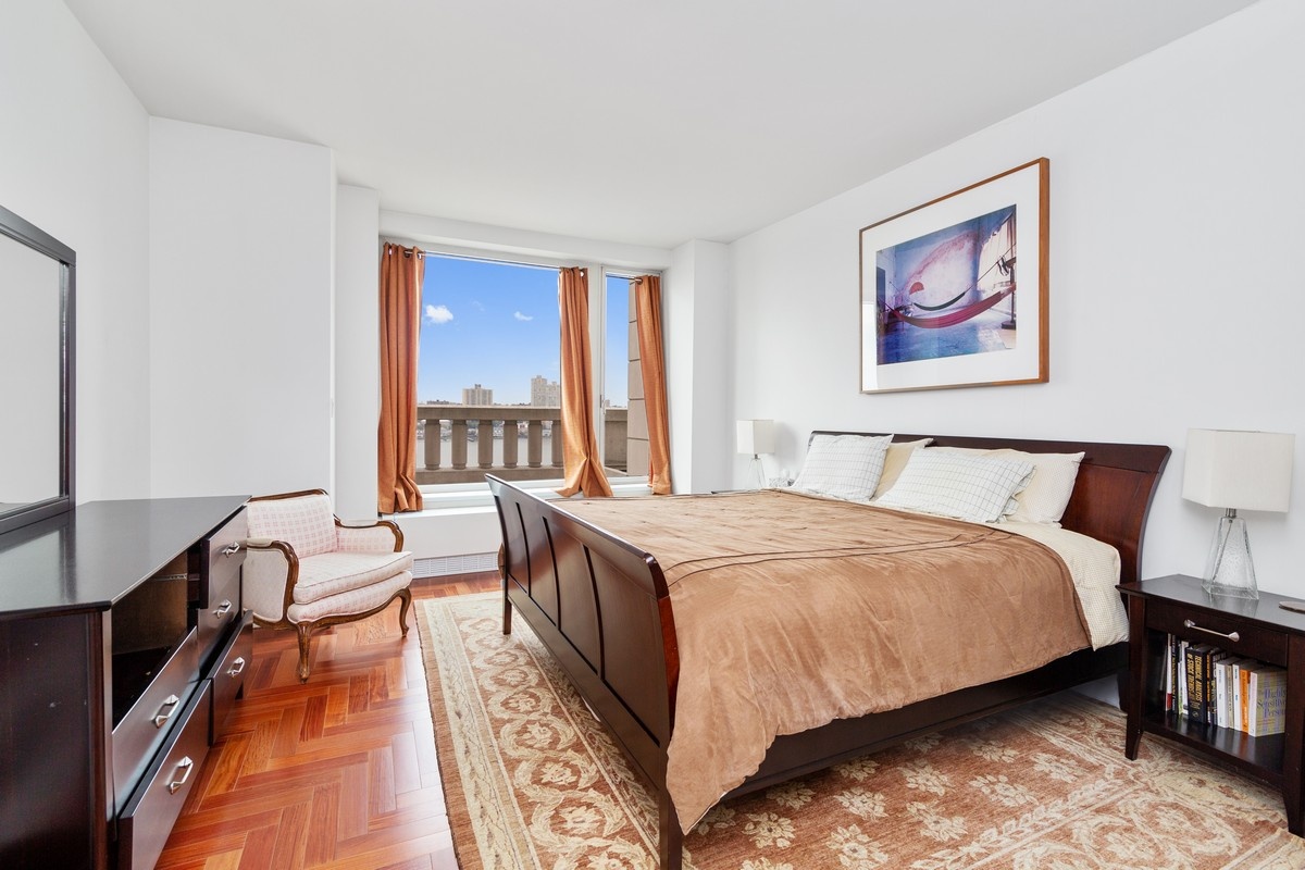 #10 photo, 240 Riverside Boulevard, マンハッタン Lincoln Square , NY 10069