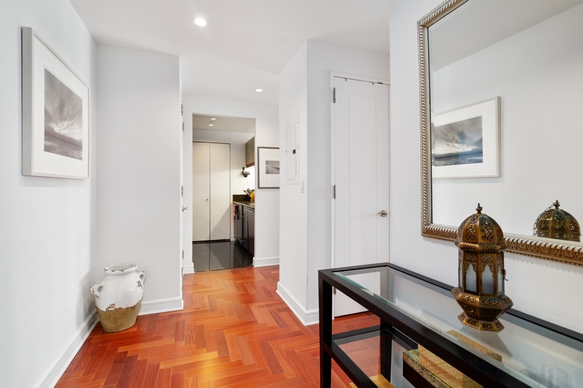 #6 photo, 240 Riverside Boulevard, マンハッタン Lincoln Square , NY 10069