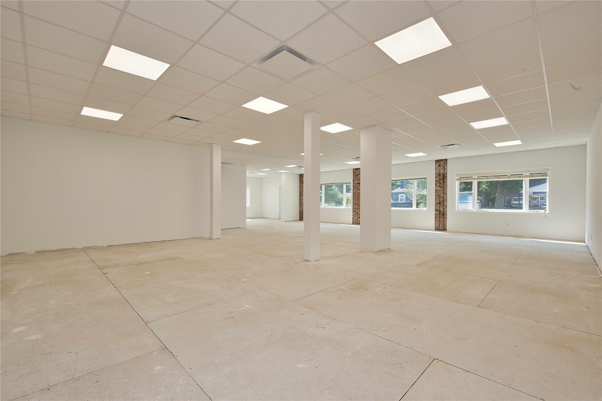 #11 photo, 121 Pulaski Road, サフォーク郡 Kings Park , NY 11754