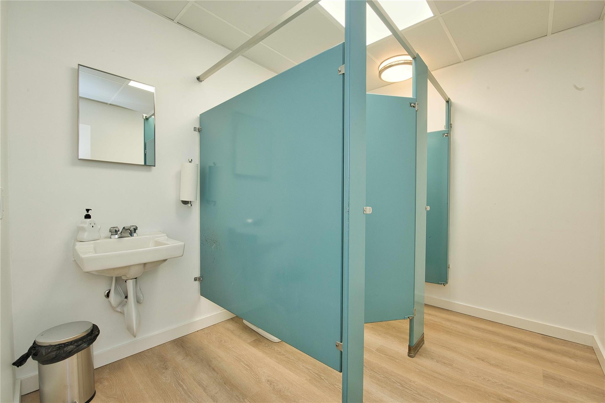 #18 photo, 121 Pulaski Road, サフォーク郡 Kings Park , NY 11754