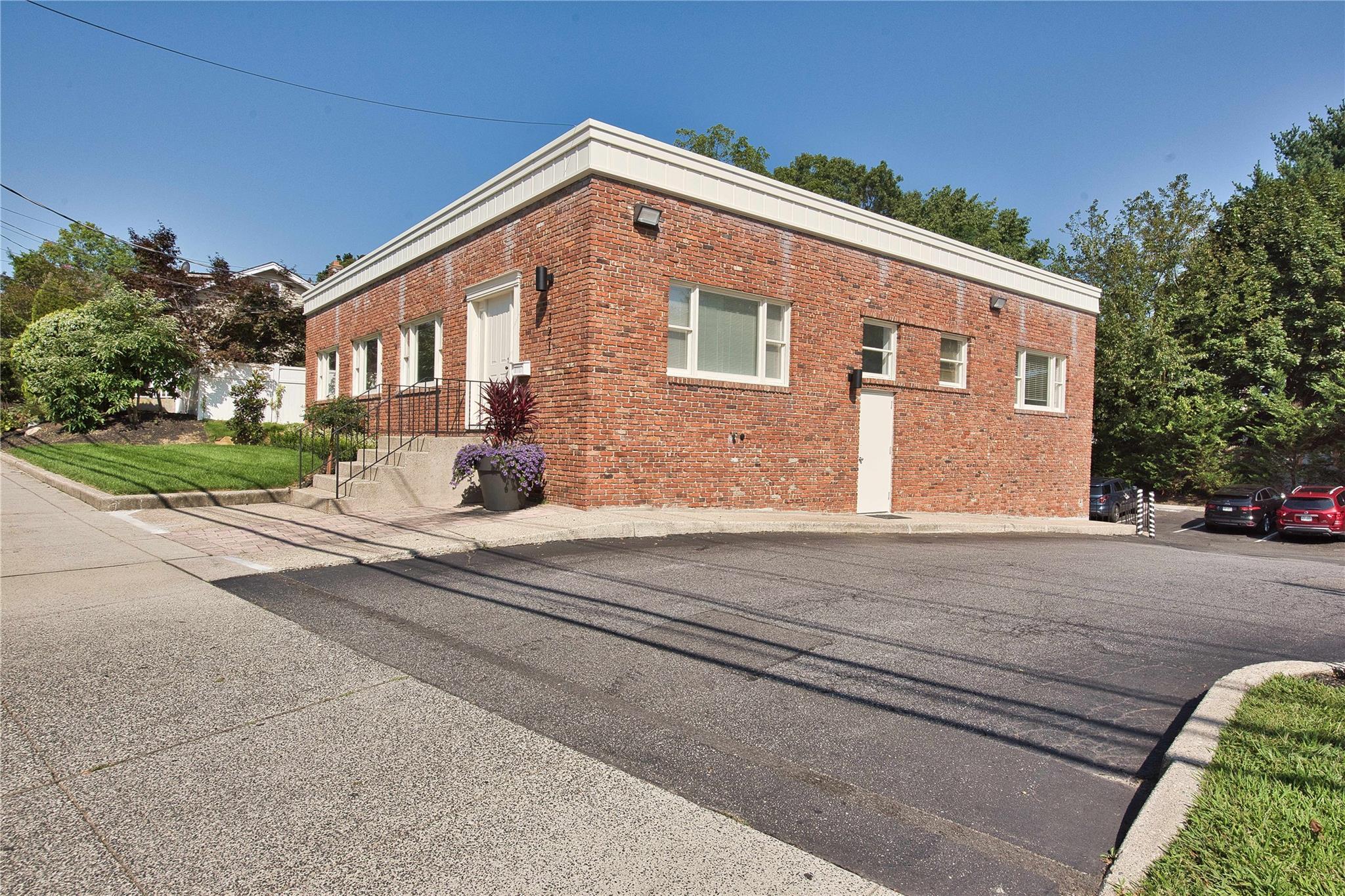 #5 photo, 121 Pulaski Road, サフォーク郡 Kings Park , NY 11754