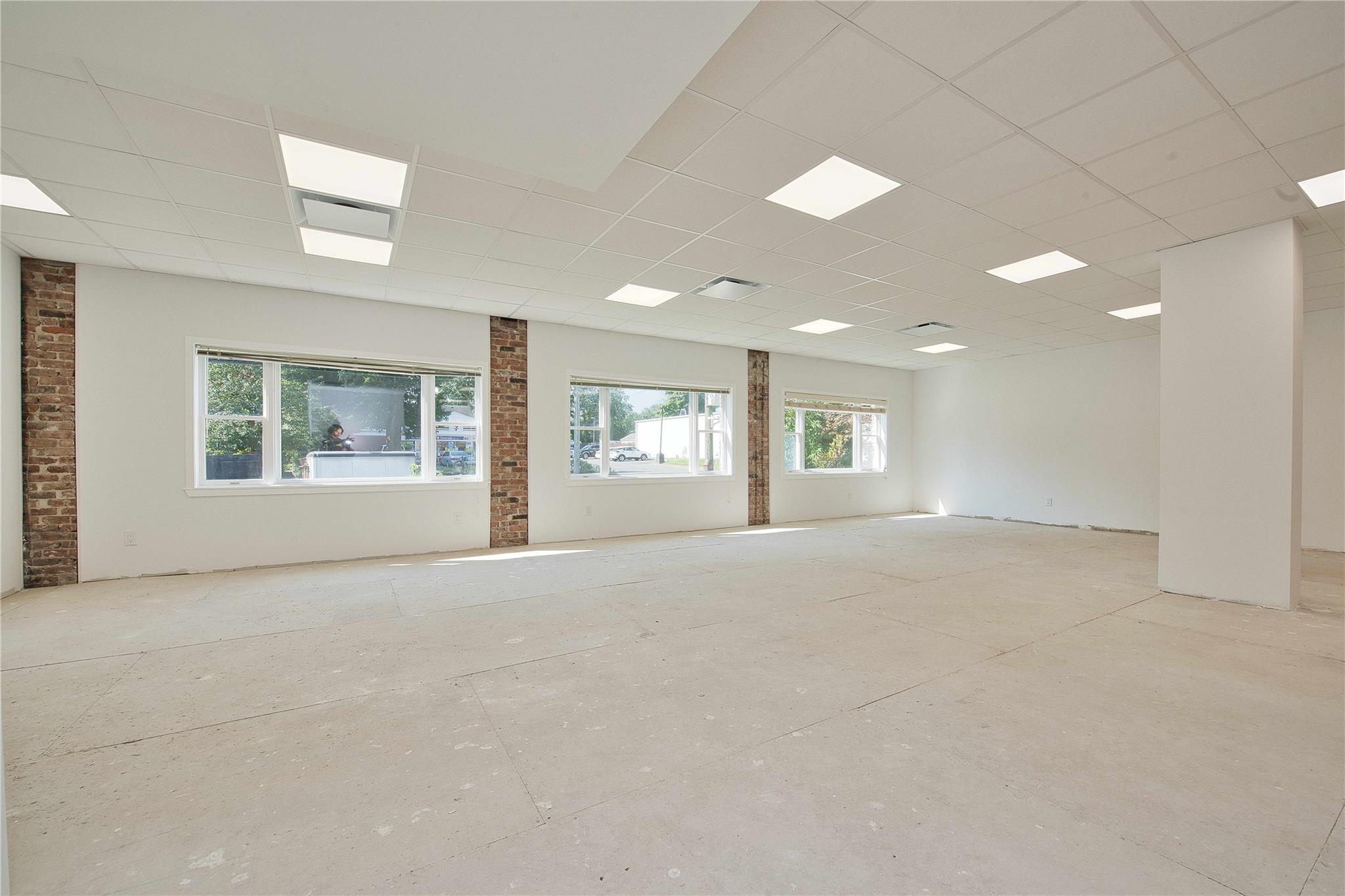 #9 photo, 121 Pulaski Road, サフォーク郡 Kings Park , NY 11754