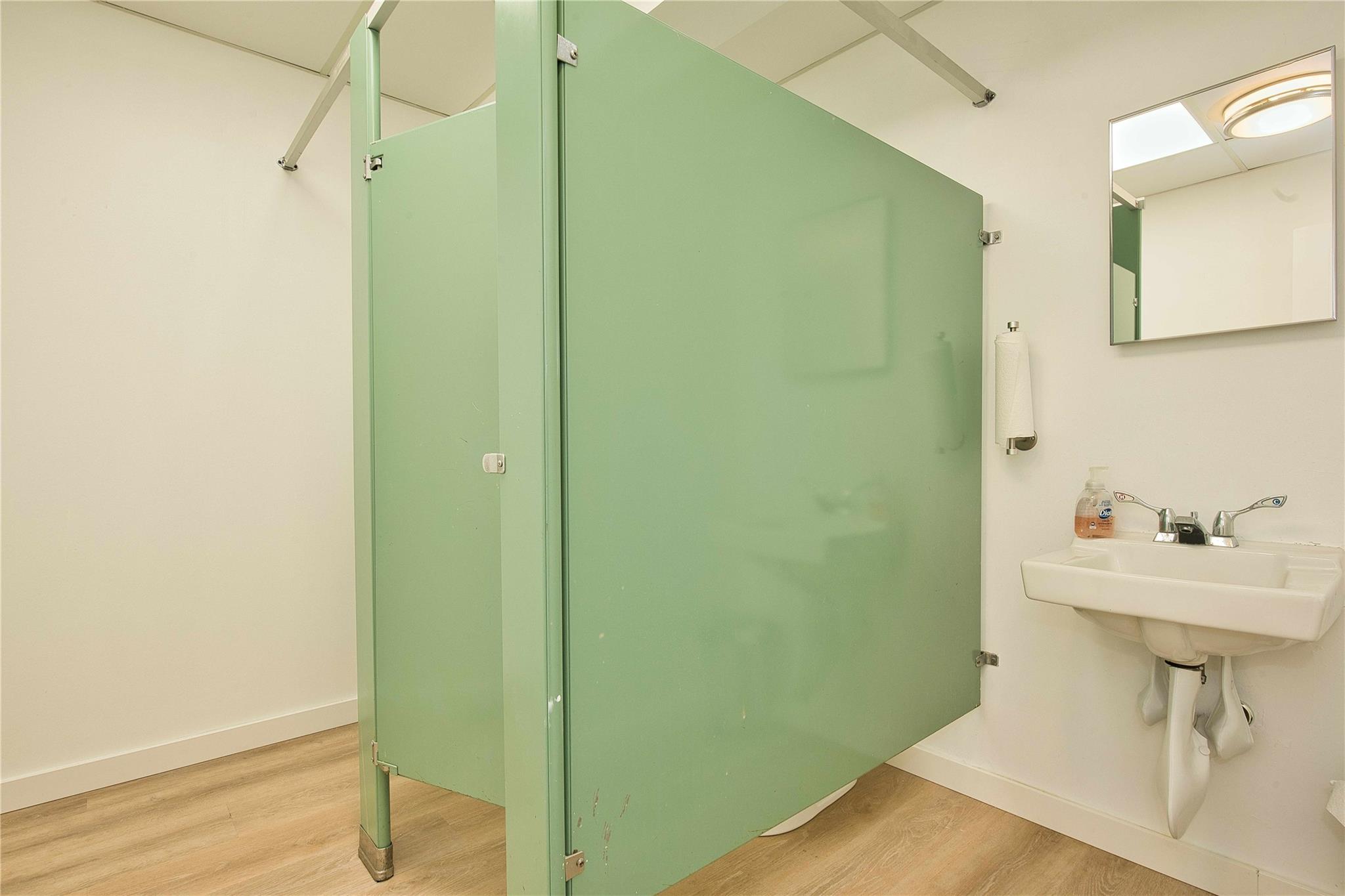 #10 photo, 121 Pulaski Road, サフォーク郡 Kings Park , NY 11754