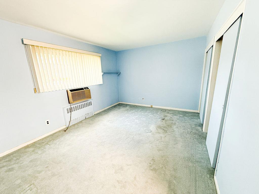 #9 photo, 182 Edmunton Dr, North Babylon , NY 11703