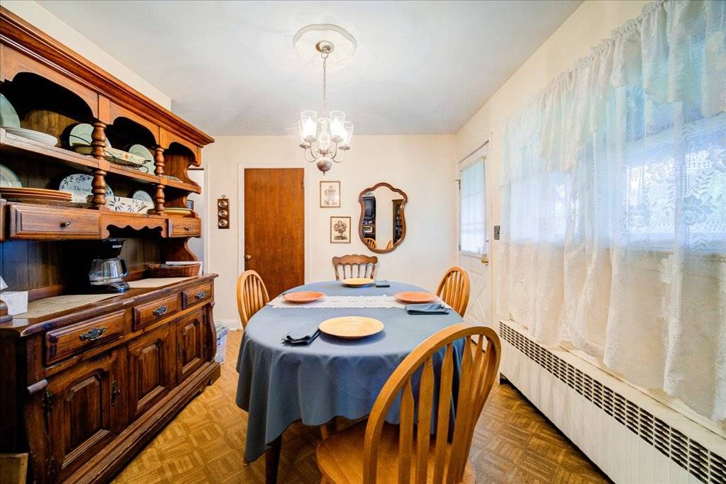 #11 photo, 571 International Blvd., Rock Tavern , NY 12550