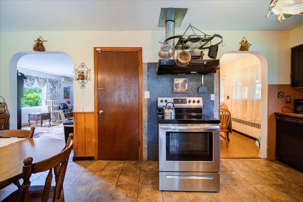 #17 photo, 571 International Blvd., Rock Tavern , NY 12550