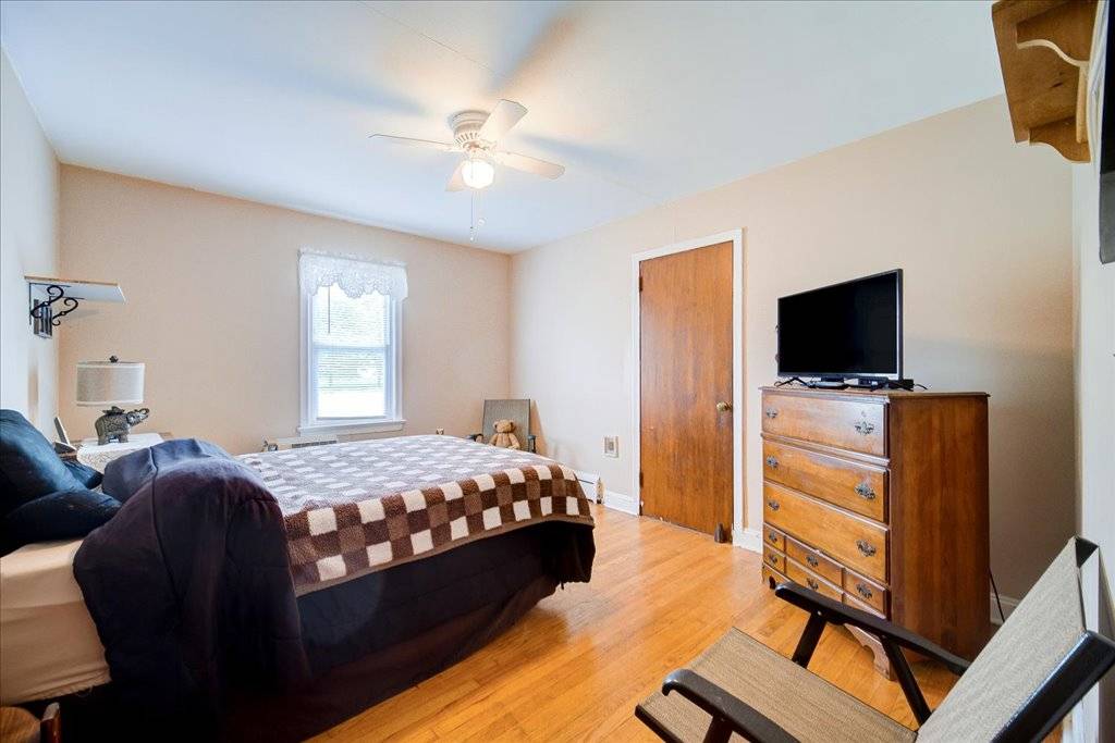 #28 photo, 571 International Blvd., Rock Tavern , NY 12550